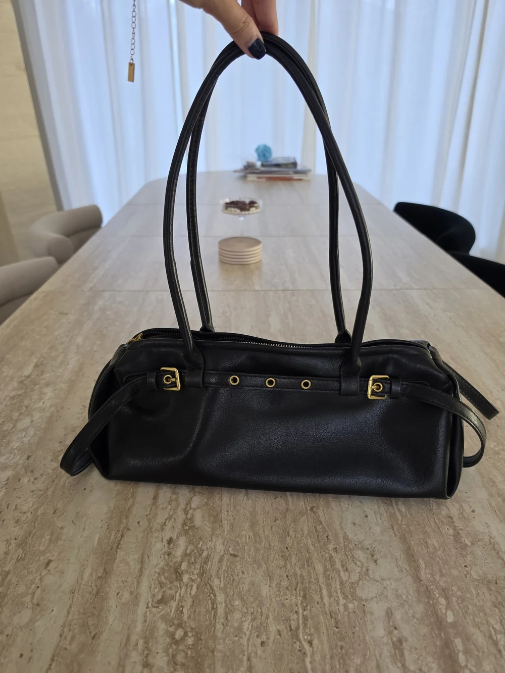 N/A sleek black